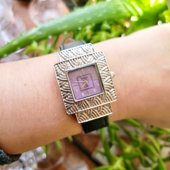 Classic Terner Quartz Watch - Picture 2 of 11